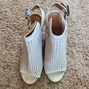Dolce by Mojomoxy Ankle Bootie, White, Worn with no major flaws, Size 7.5